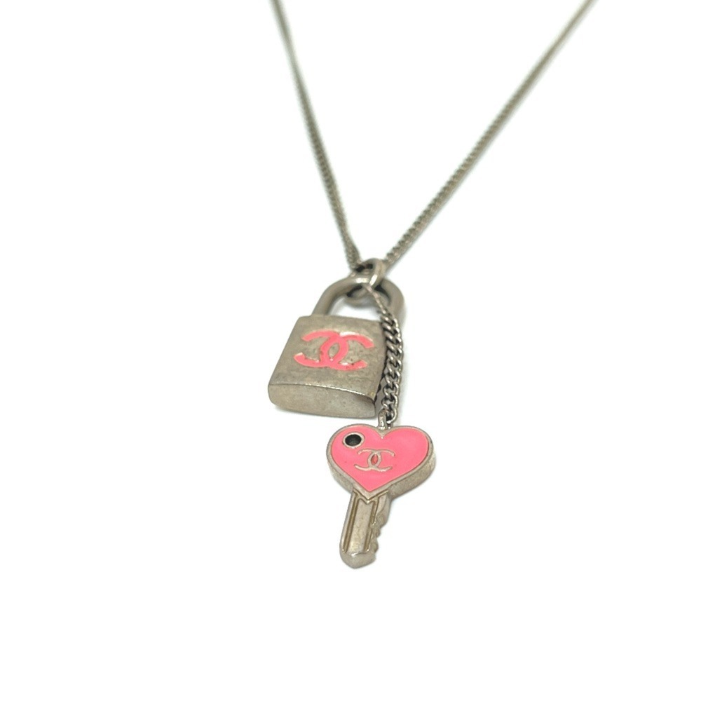 CHANEL 07P Coco Mark Padlock Cadena Heart Key Chain Necklace, Metal, Women's,... - Picture 2 of 7